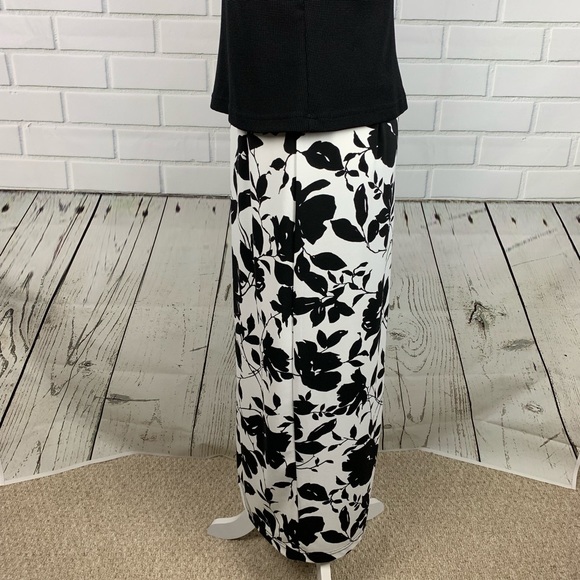 SCARLETT Sleeveless Popover Maxi Dress Black & White Size 9/10 - Picture 5 of 6